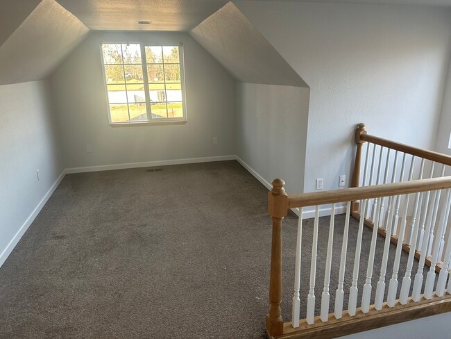 Building Photo - 206 168th St E