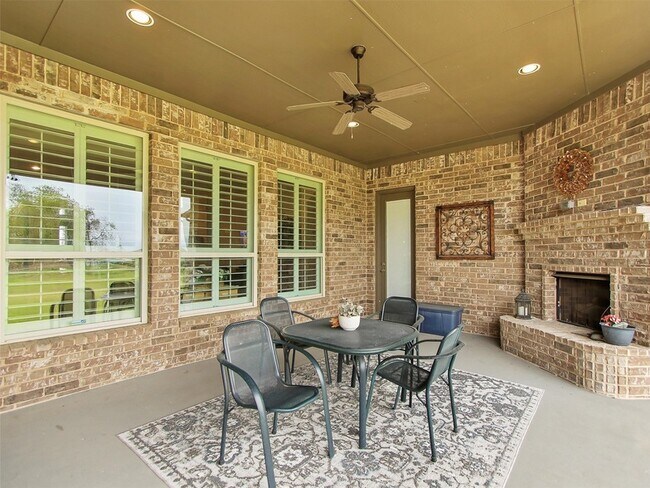 Building Photo - 2101 Tapadero Ln