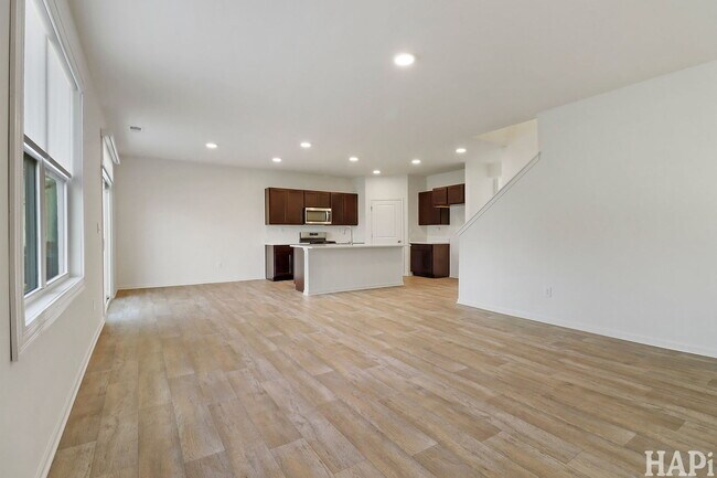 Building Photo - 2029 Magnolia Ln