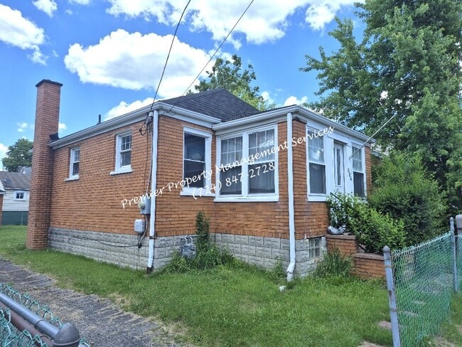 Building Photo - 506 47th St