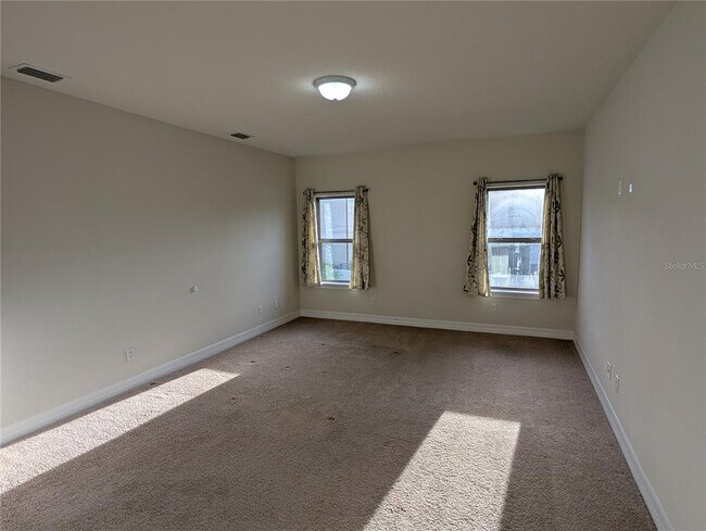 Building Photo - 1381 Patterson Ter
