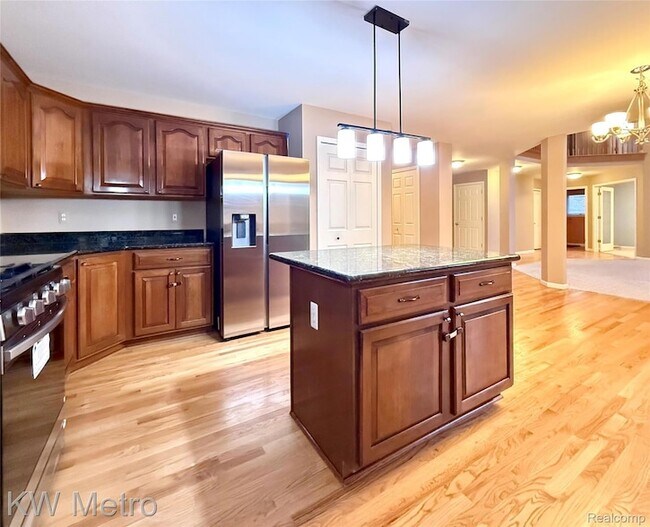 Building Photo - 1176 Cadmus Dr