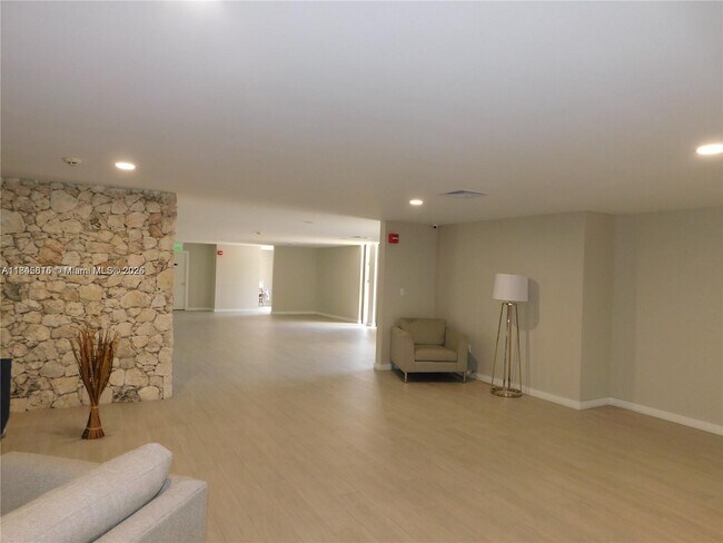Building Photo - 8065 SW 107th Ave