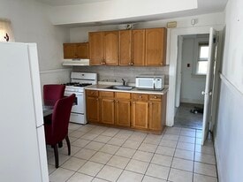 Building Photo - 77 Durand Pl