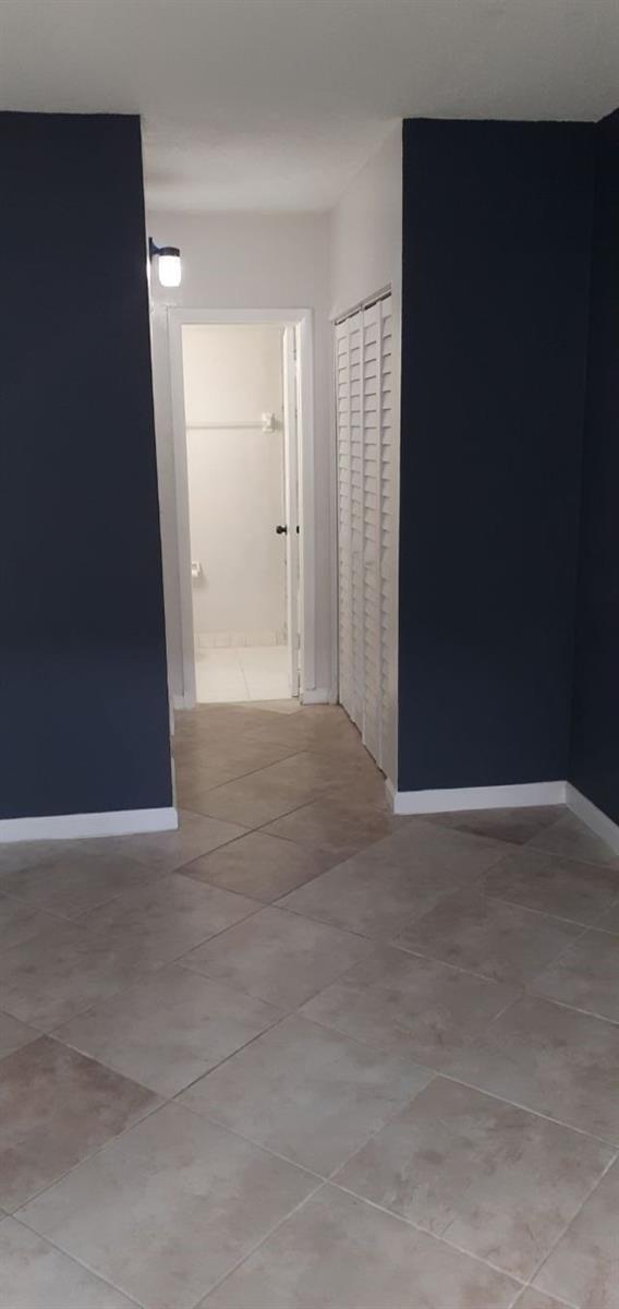 Building Photo - 101 SE 6th Ave