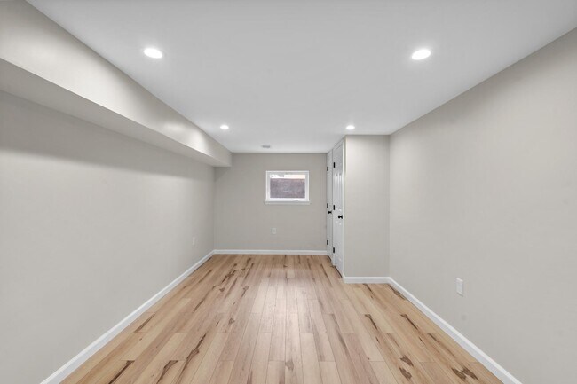 Building Photo - 2532 E Fayette St
