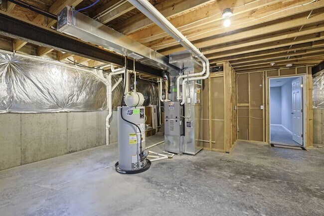 Building Photo - 6545 Cannondale Dr