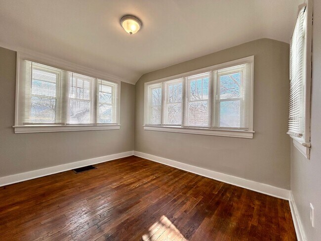 Building Photo - Spacious Four Bedroom Home in Southeast Grand Rapids