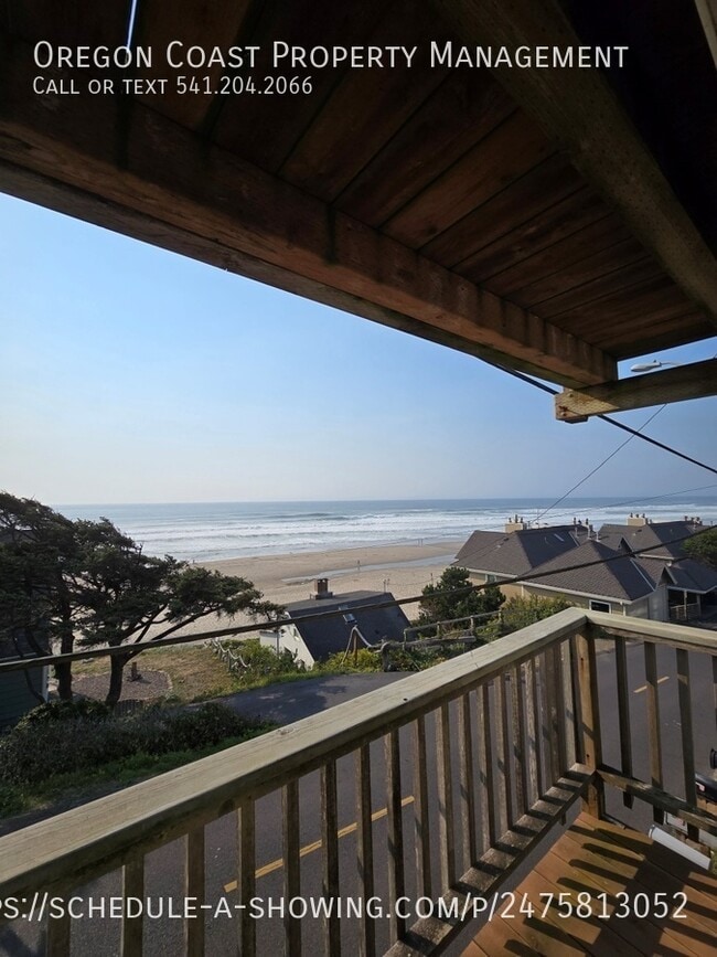 Building Photo - Ocean Views 1bed/1bath Upstairs Unit