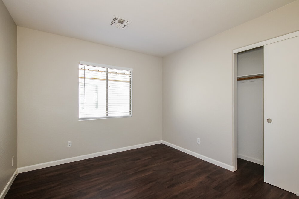 Building Photo - 12337 W Rosewood Dr