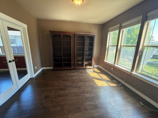 Building Photo - 2948 NE Conners Ave