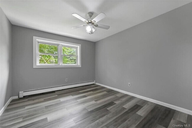 Building Photo - 35 Peddler Hill Rd