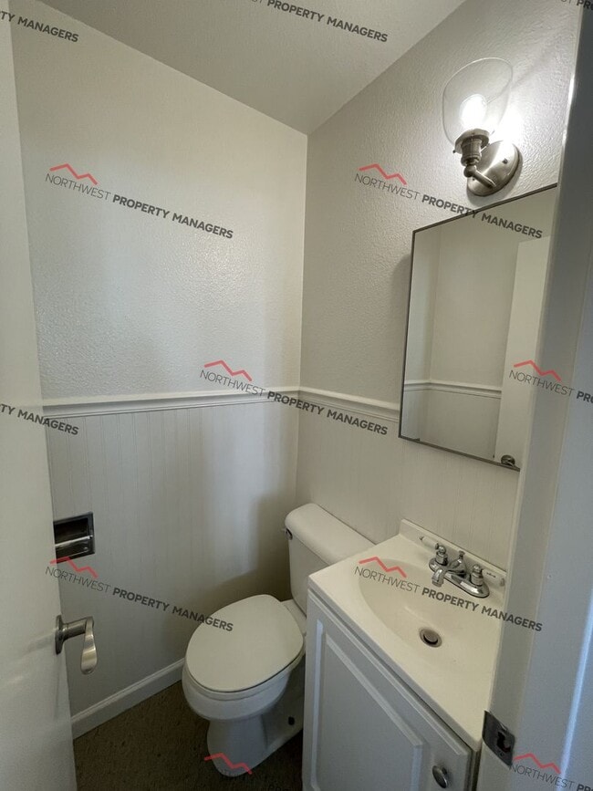 Building Photo - STATUS:  AVAILABLE | R136B | $2195.00