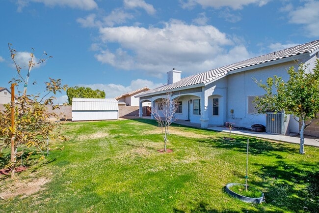 Building Photo - Yuma East Rental Available.