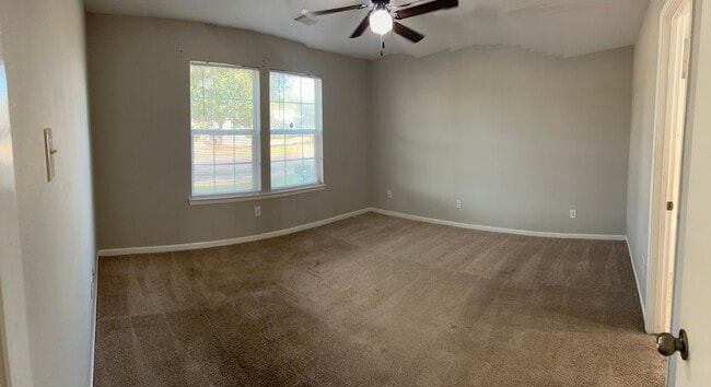 Building Photo - 11711 Chanteloup Dr