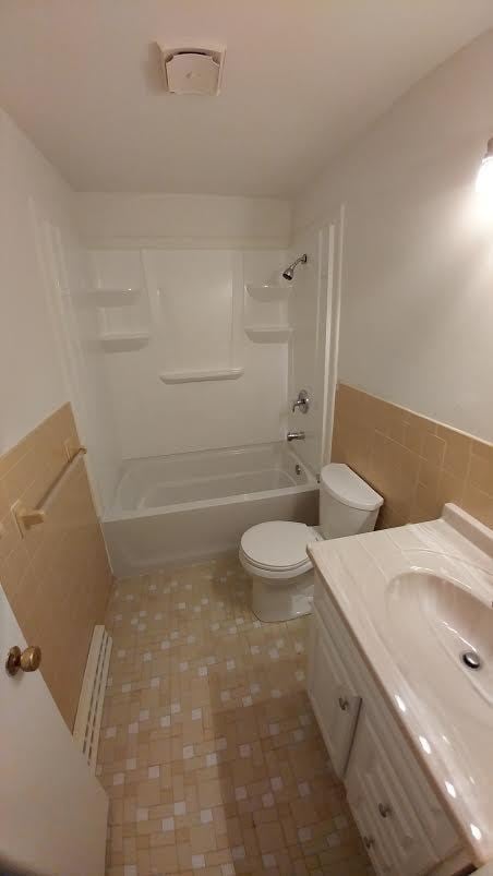 Building Photo - -- AVAILABLE JULY 1ST -- 3 BR / 1 BA West ...