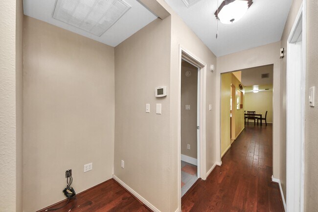 Building Photo - 118 Estate Dr
