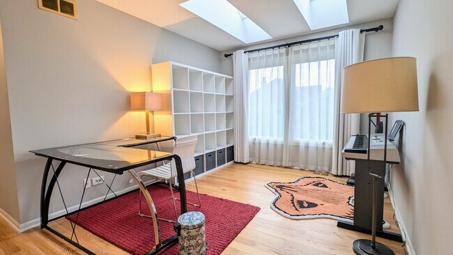 Building Photo - 14 Nicolette Ave