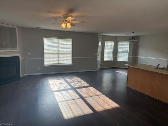 Building Photo - 157 Dunbarton Ct