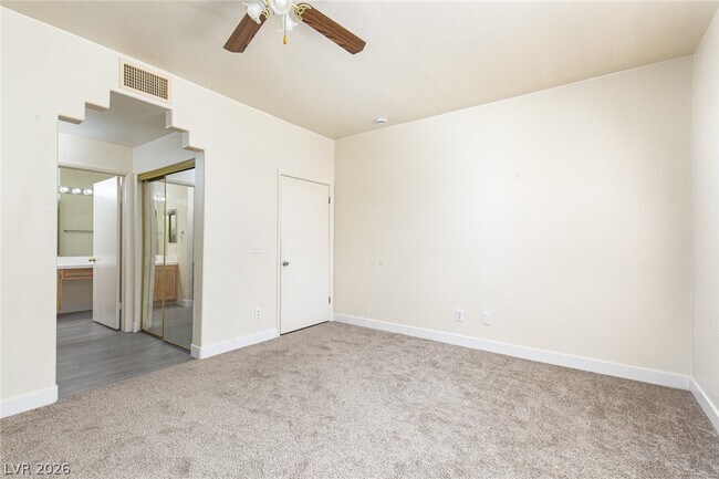 Building Photo - 2110 Los Feliz St