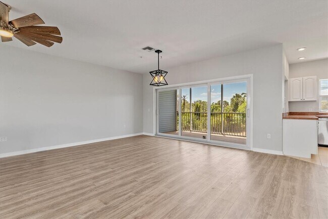 Building Photo - 3923 Cape Haze Dr