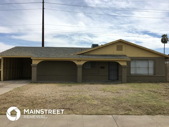 Building Photo - 1819 N 47th Dr