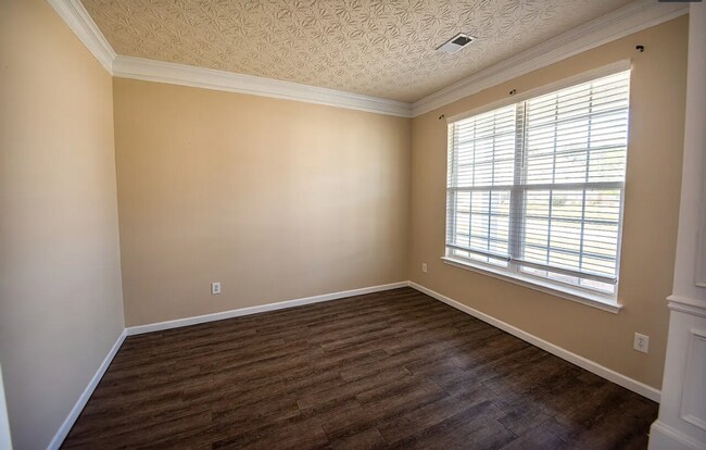 Building Photo - 43 Apache Trail