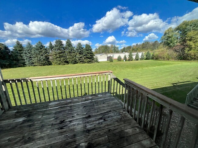 Building Photo - 711 29th Ave NE