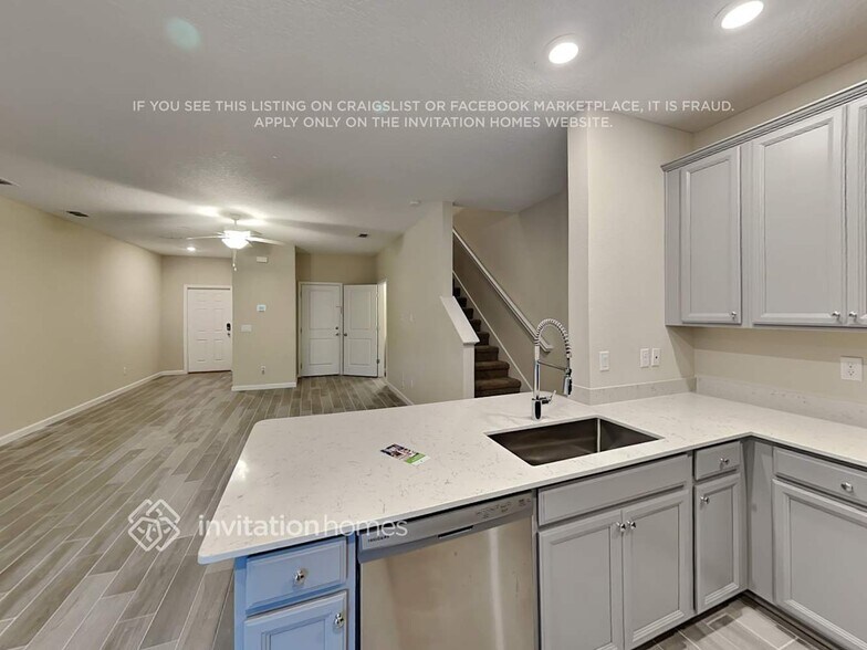 Building Photo - 13234 Shore Grass Dr