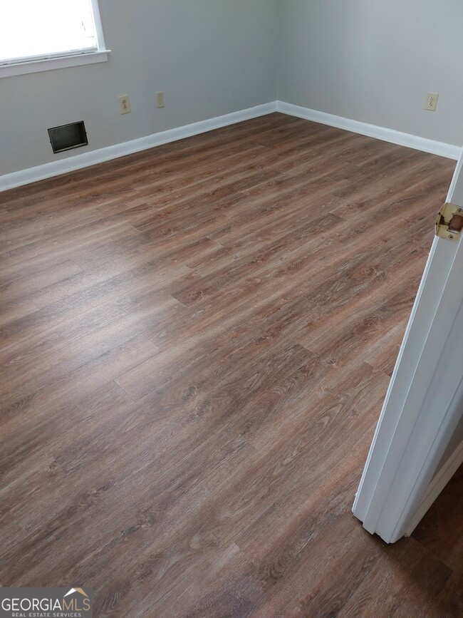 Building Photo - 710 Georgia Ave