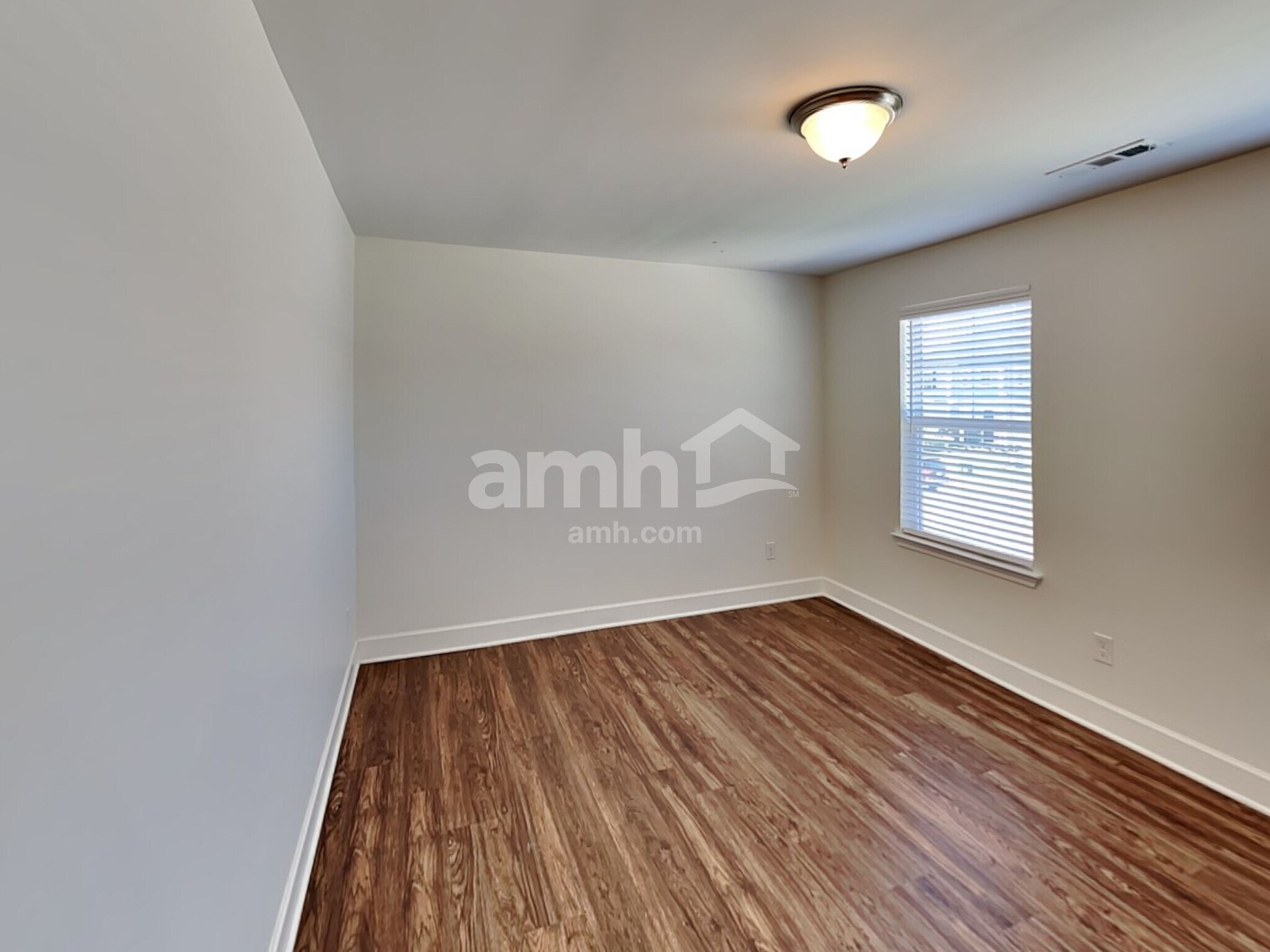 Building Photo - 404 Bluewater Dr