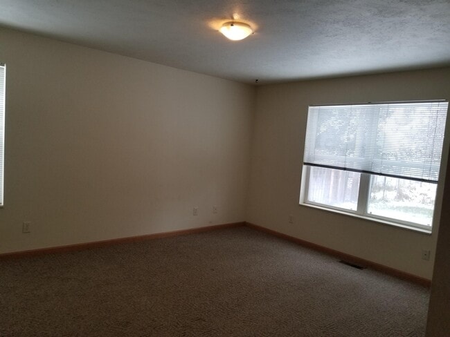 Building Photo - 808 N 3rd Ave