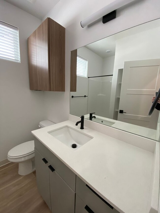 Building Photo - Driggs - New Flats at Teton Peaks Unit 204