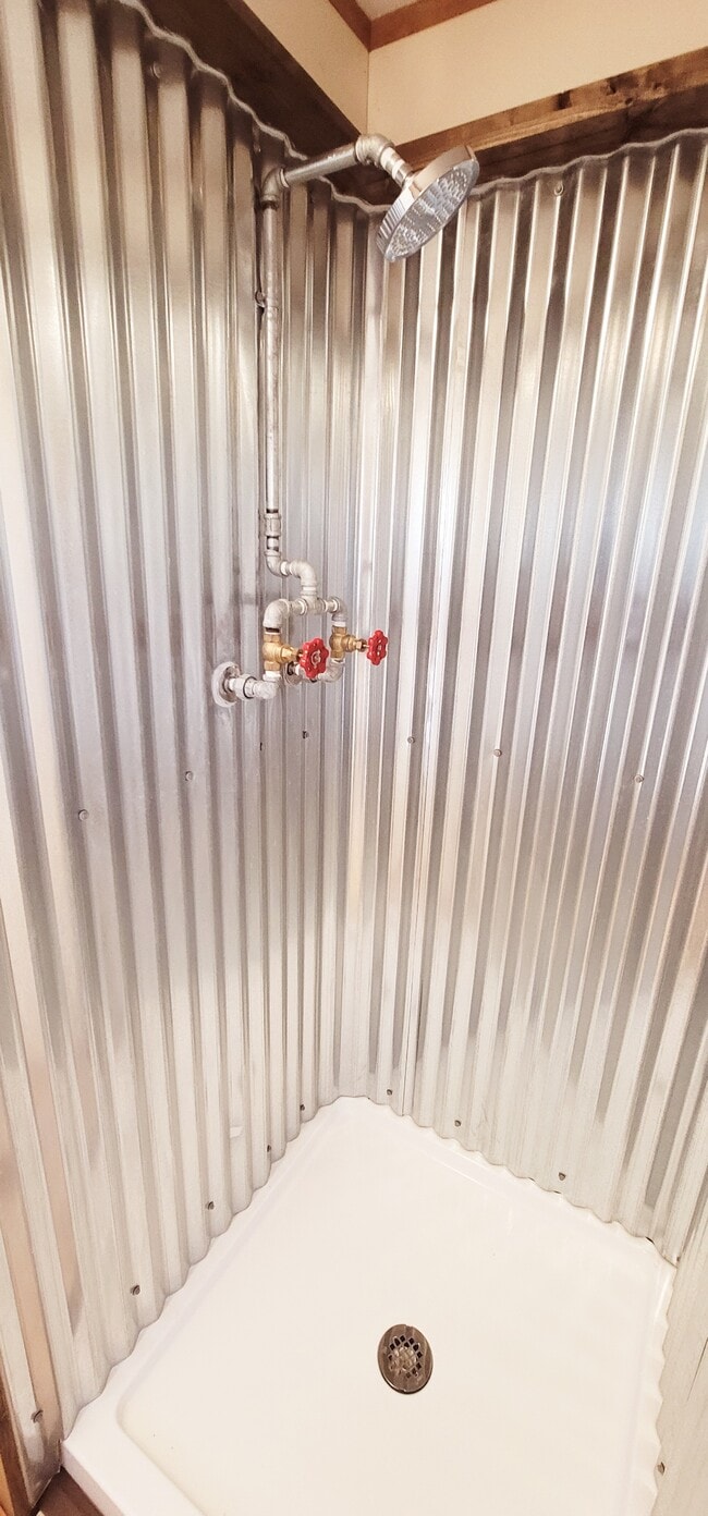 Building Photo - 4105 Carlyss Dr