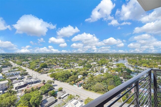 Building Photo - 307 SW 5th St