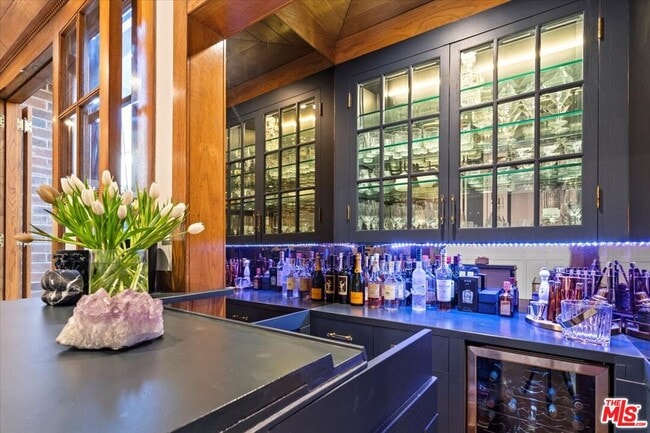 Building Photo - 9311 Burton Wy