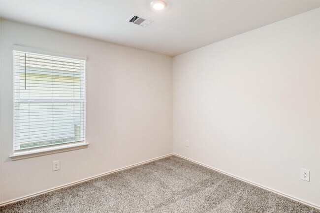 Building Photo - 30846 Brightwell Bnd