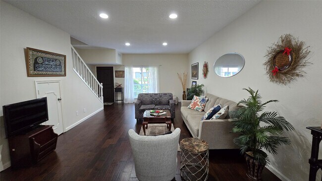 Building Photo - 1805 Stoney Brook Dr