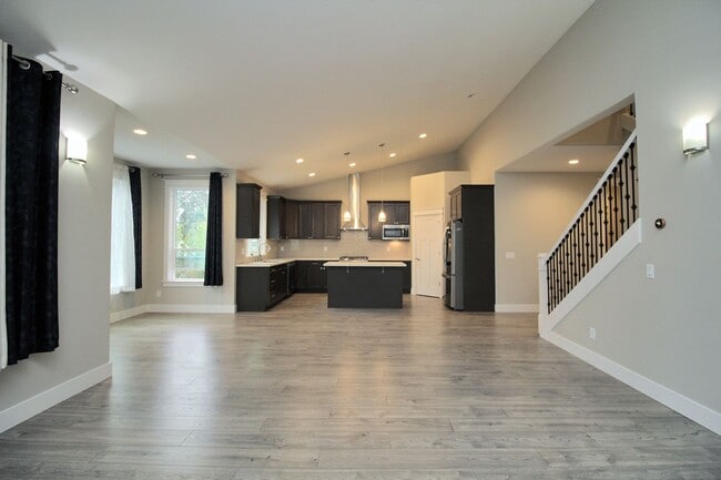 Building Photo - Spectacular Newer Construction Aloha 4 Bed/2.5 Bath Home on Dead-End Street