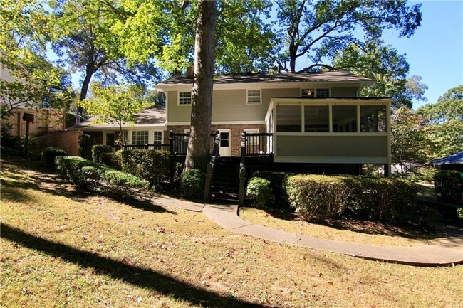 Building Photo - 3571 Sunderland Cir NE