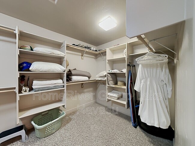 Building Photo - 1890 Ranchito Dr