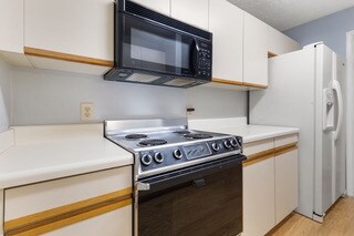 Building Photo - 663 Bartons Landing Pl