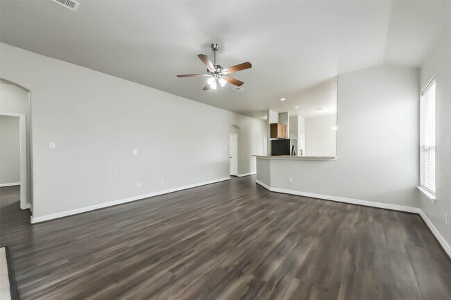Building Photo - 21617 Horseshoe Dr
