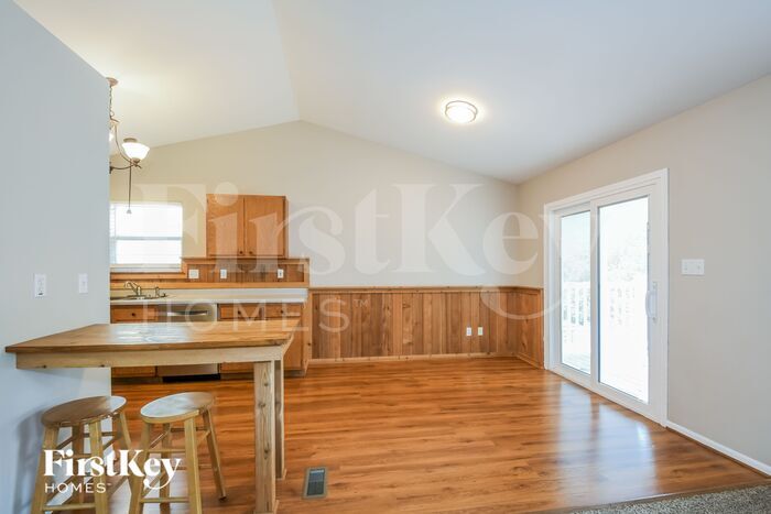 Building Photo - 3017 Valley Oaks Dr