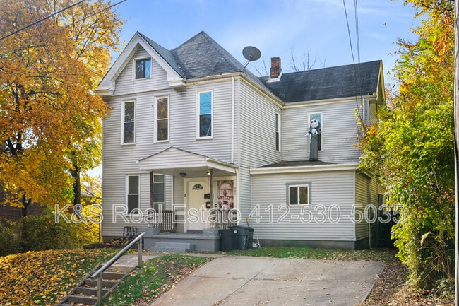 Building Photo - 922 Hill Ave