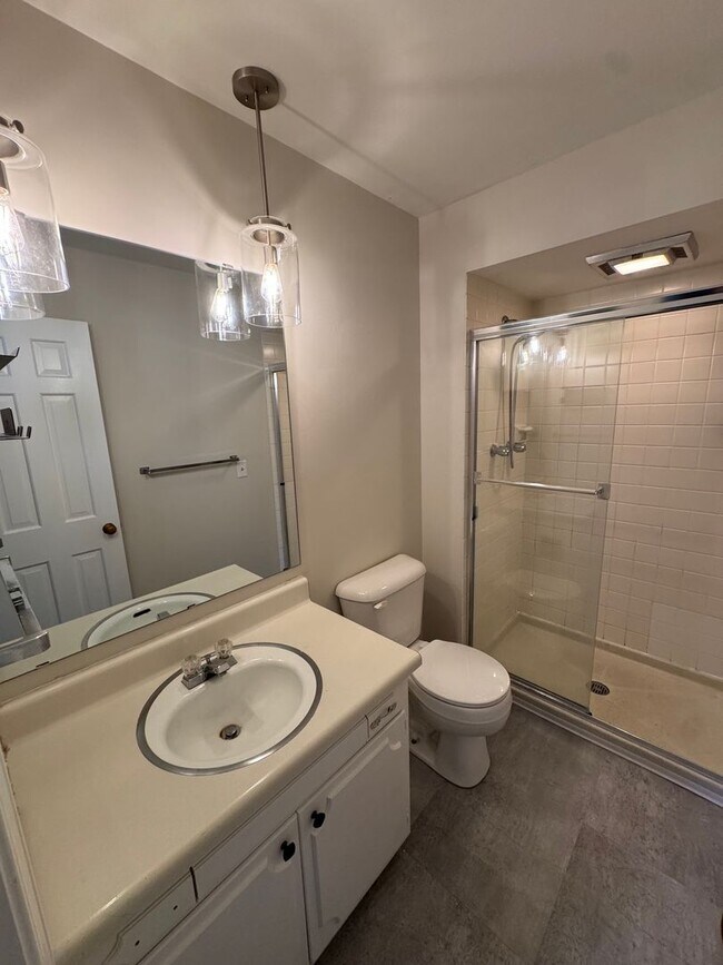 Building Photo - 5115 Louden Dr