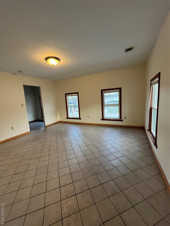 Building Photo - 40 Katrina Falls Rd