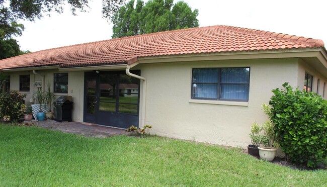 Building Photo - 4435 Pandana Tree Rd