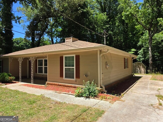 Building Photo - 586 Ridge Ave