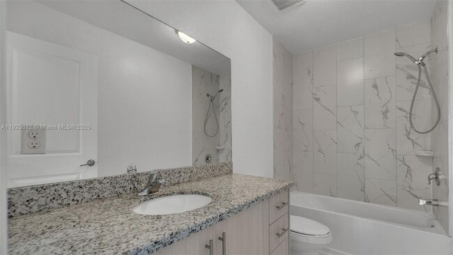 Building Photo - 2400 W 5th Way